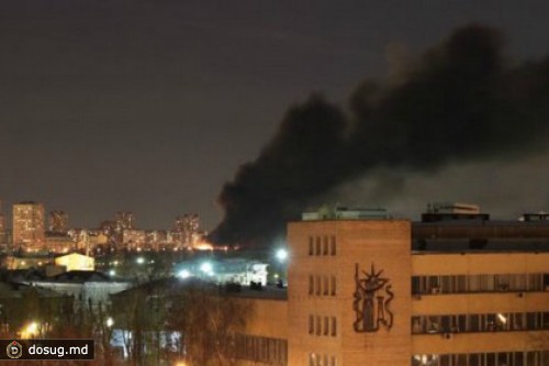 Пожар на московском складе с оргтехникой потушен