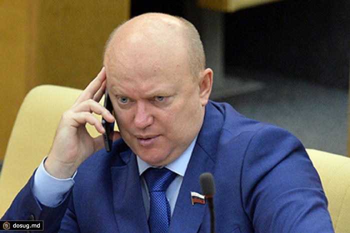 Правительство отказалось запрещать уклонистам от армии выезд из России