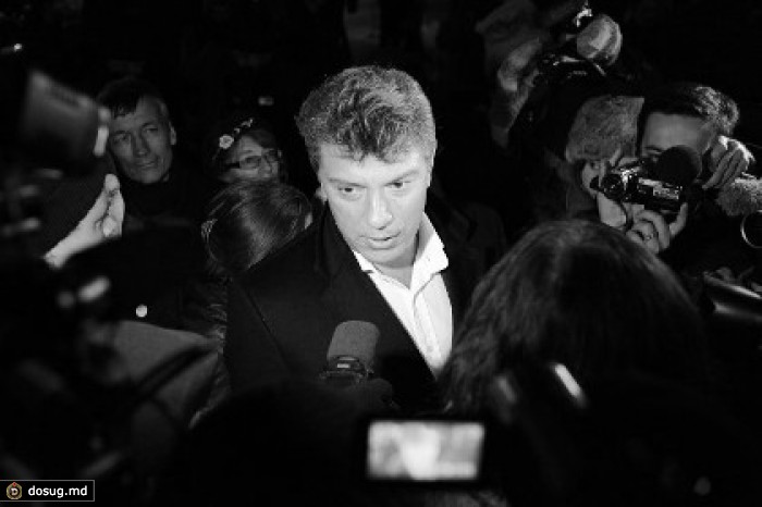 Президент Франции назвал убийство Немцова чудовищным