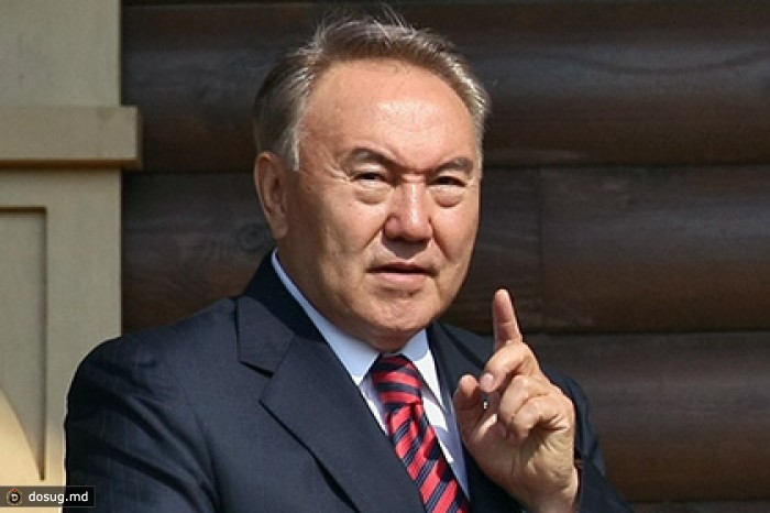 Президент Казахстана призвал наказывать госчиновников за сплетничество