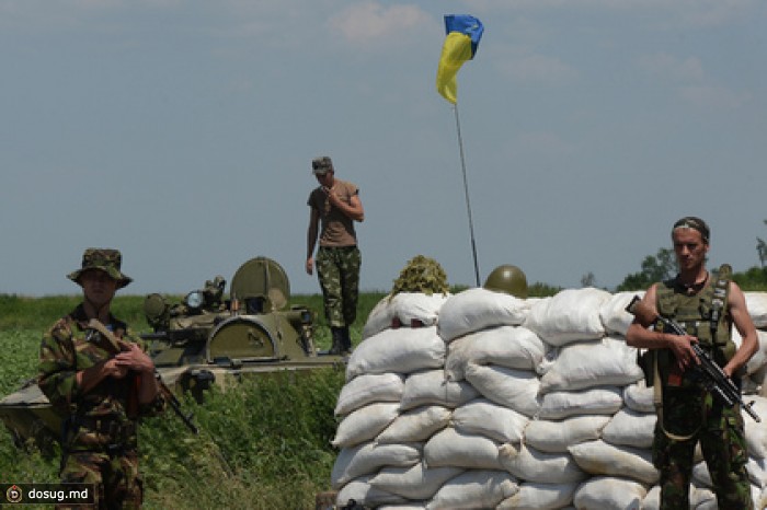 При обстреле блокпостов погибли трое украинских военных