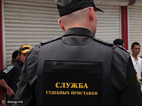 Приставам разрешили блокировать банковские счета должников