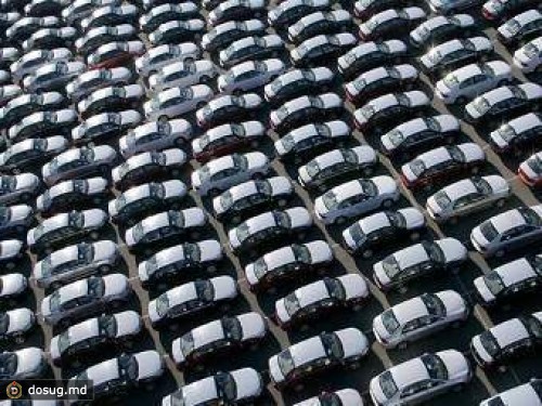 Продажи новых машин в России выросли на четверть