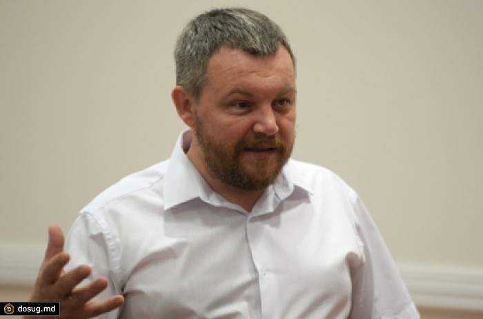 Пургин поздравил Меркель с 8 марта и призвал ее надавить на Порошенко