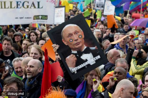 Путин опроверг дискриминацию геев в России