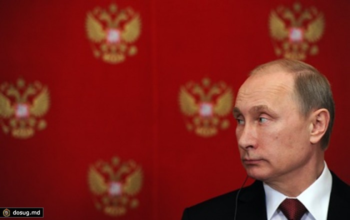 Путин подписал закон об исключении НКО из реестра иностранных агентов