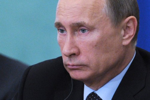 Путин пообещал подписать запрет на усыновление однополыми семьями