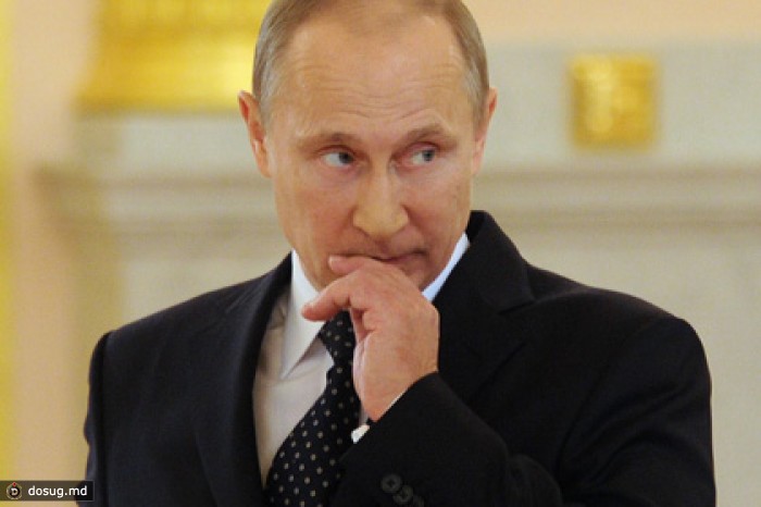 Путин поручил помочь Россельхозбанку