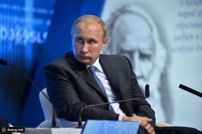 Путин предложил сделать паузу в реформировании учебников