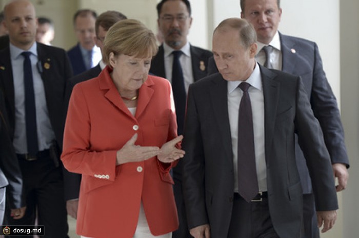 Путин рассказал Меркель о катастрофе на Украине