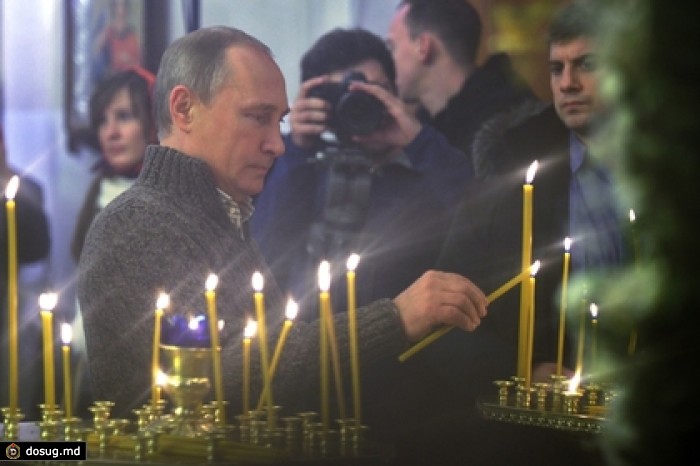 Путин встретил Рождество в сельском храме под Воронежем