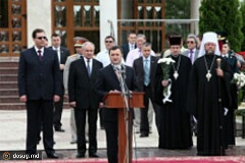 РУКОВОДСТВО МОЛДОВЫ УЧАСТВОВАЛО В ТОРЖЕСТВАХ ПО СЛУЧАЮ ДНЯ ПОБЕДЫ