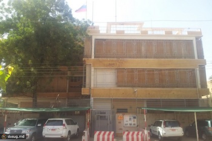 Раненного в Судане российского консула выписали из больницы