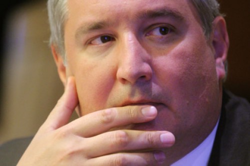Рогозин объявил соцсети элементом кибервойны