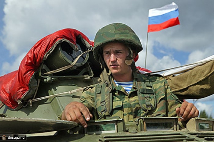 Российские десантники прибыли в Пекин для обмена опытом