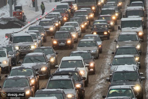 Российский авторынок сократился впервые за три года