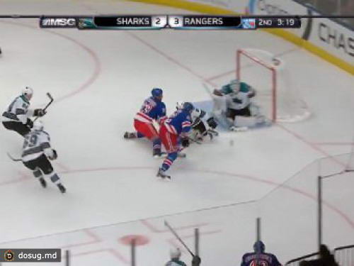 Российский хоккеист "Рейнджерс" забил первый гол в сезоне