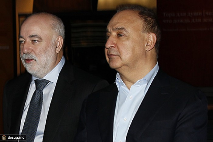 Российский сенатор потребовал с Блаватника и Вексельберга 2 миллиарда долларов