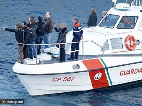 С тонущего парома в Италии спасены 262 человека