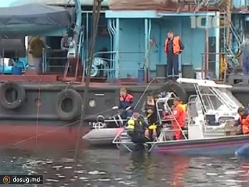 СК обвинил в аварии на Неве экипаж катера