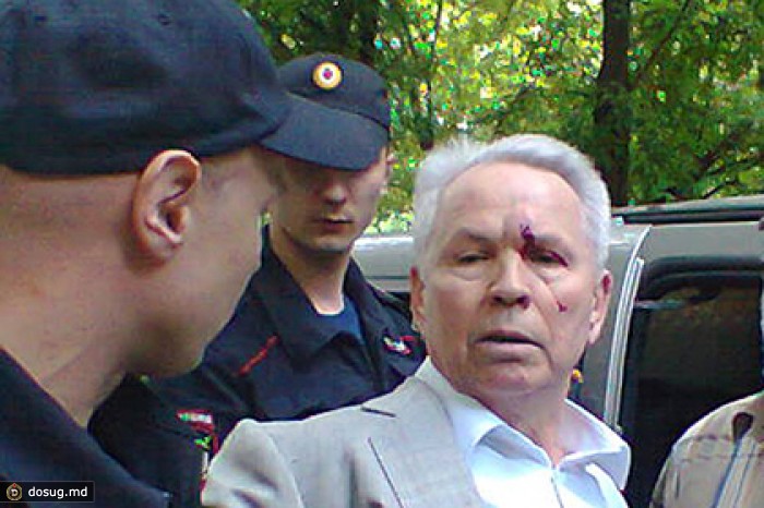 СК закрыл дело о нападении профессора на сотрудников полиции