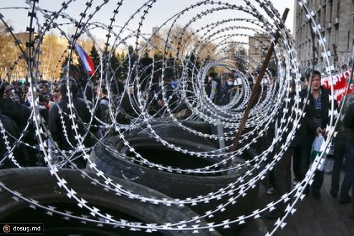 США отгородят Украину от Крыма колючей проволокой