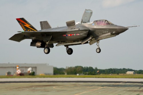 США построят бетонную палубу для тренировки пилотов F-35B