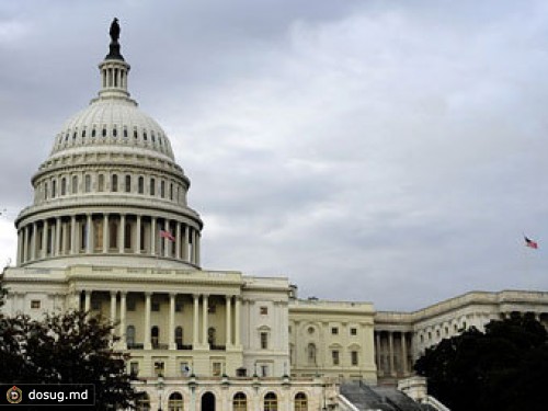 Сенат США продлил право спецслужб на прослушку