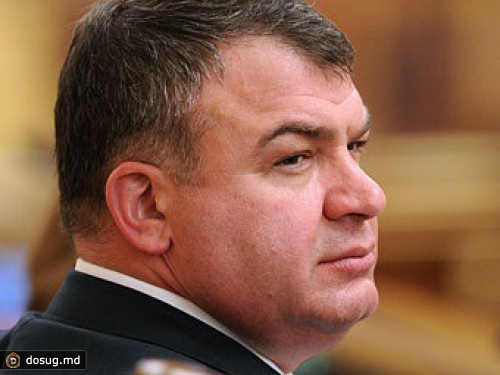 Сердюков явился на допрос в Следственный комитет