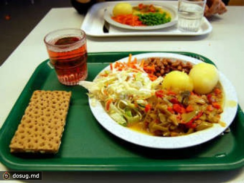 Шведского школьного повара попросили хуже готовить