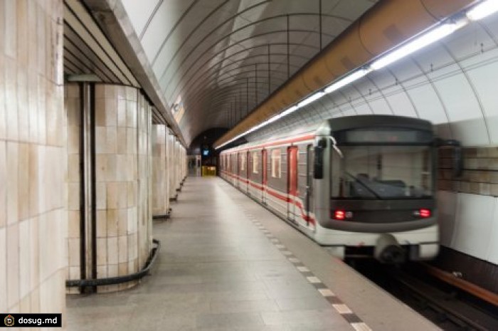 Скандал в метро из-за рекламы средства для похудения