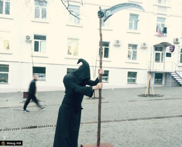 Смерть Джи посетила улицу Диордица, но не нашла гробов. ФОТО