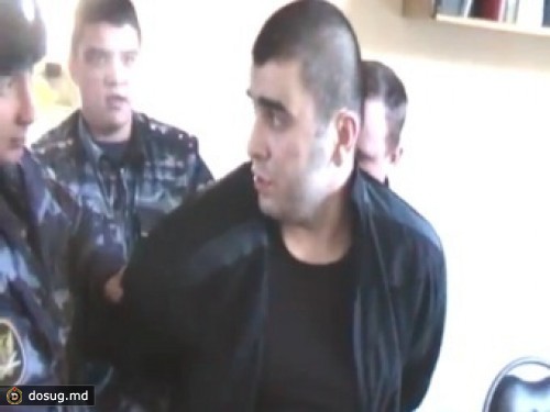 Сотрудникам колонии предъявили обвинения по делу о видеозаписи с избиением