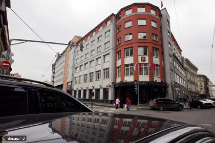 Сотрудники Мосгордумы отказались от бесплатной парковки