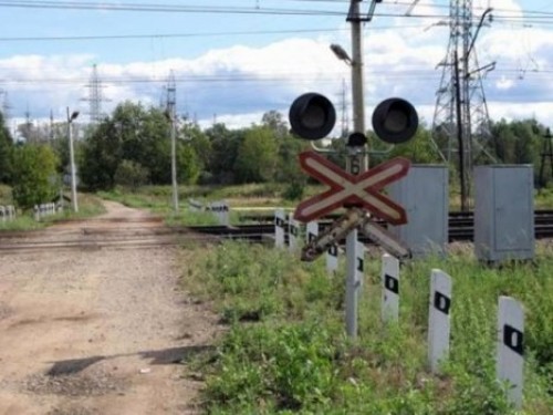 Столкновение поезда с автомобилем унесло жизни двоих мужчин