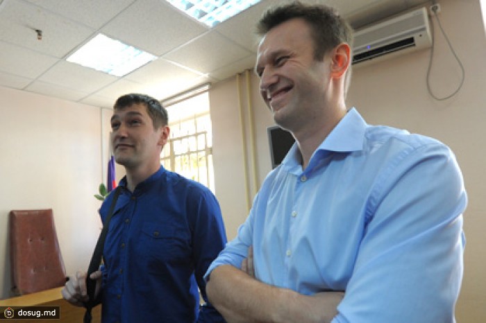 Суд начал рассмотрение по существу уголовного дела Навальных
