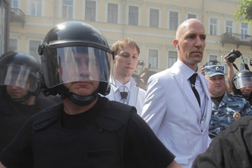 Суд оправдал организатора ЛГБТ-акции в Петербурге