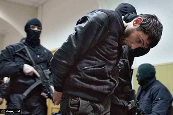 Суд оставил предполагаемого убийцу Немцова под арестом