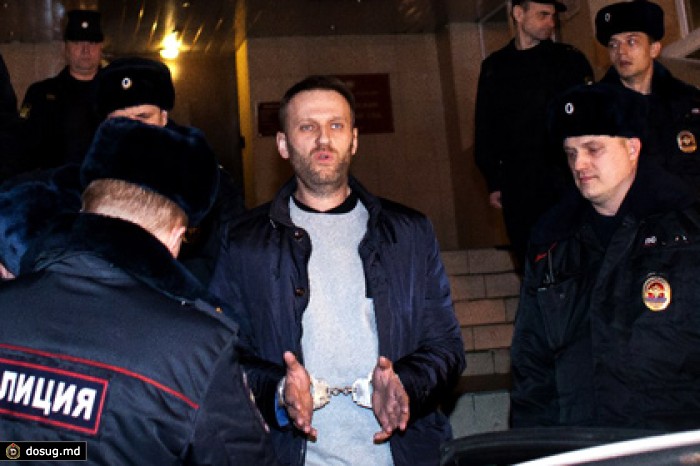 Суд отказался отпустить Навального на похороны Немцова