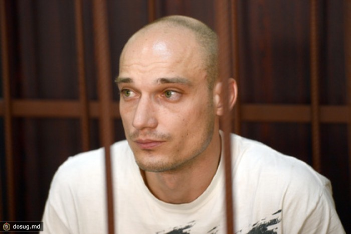 Суд отправил под домашний арест подозреваемых в раскрашивании звезды
