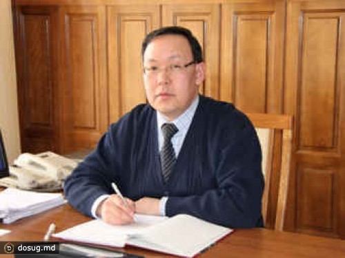 Суд восстановил в должности смещенного сити-менеджера Элисты