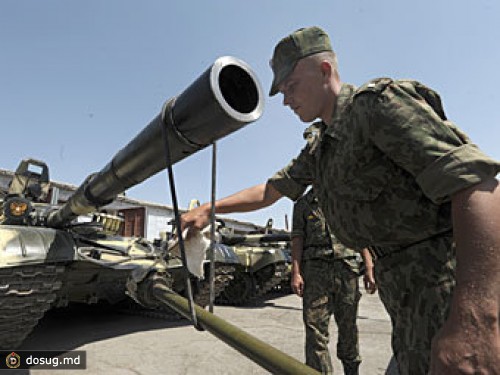 Таджикистан предложил России два варианта платы за размещение военной базы