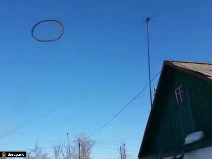 Таинственное черное кольцо в небе испугало жителей Казахстана. ВИДЕО