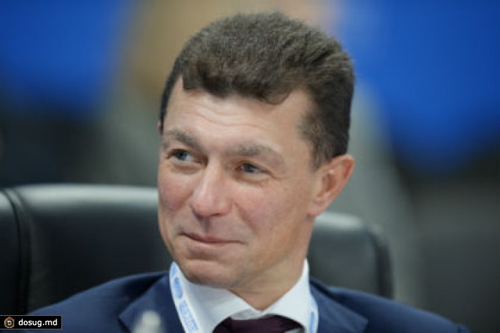 Топилин назвал число россиян с зарплатами в конверте