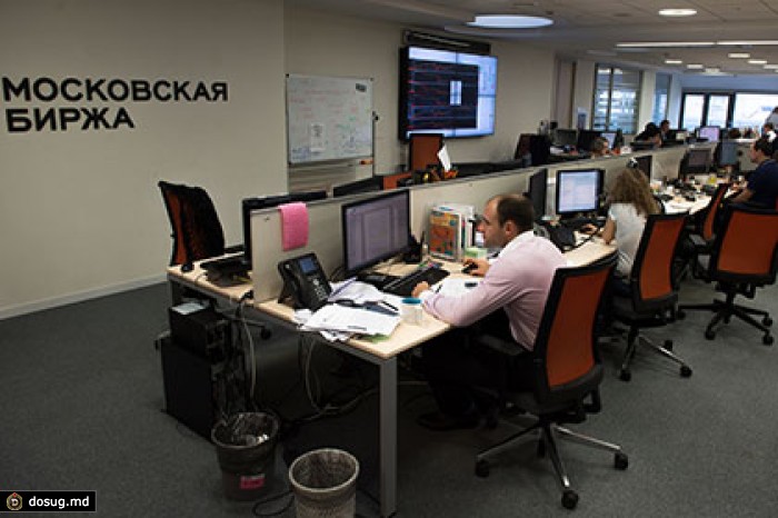 Торги на срочном рынке Московской биржи приостановились на 50 минут