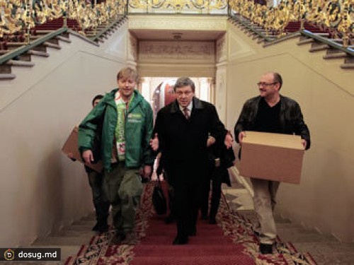 ЦИК подтвердил превышение брака в подписях за Явлинского и Мезенцева