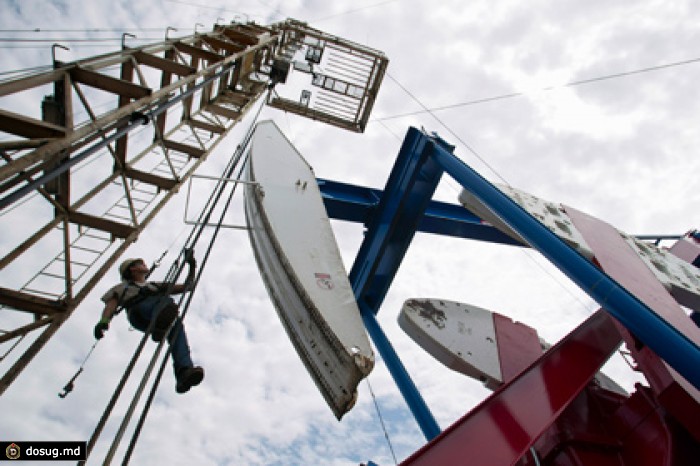 Цена на нефть превысила 63 доллара за баррель