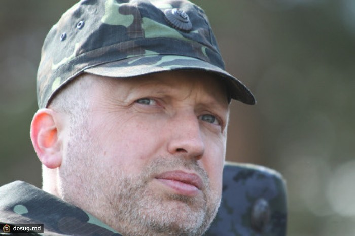Турчинов потребовал возобновить спецоперацию на востоке Украины