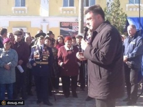 Тягнибок пережил нападение яйцеметателей под Одессой