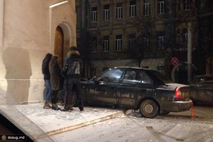 Ущерб владимирским «Золотым воротам» оценили в 10 тысяч рублей